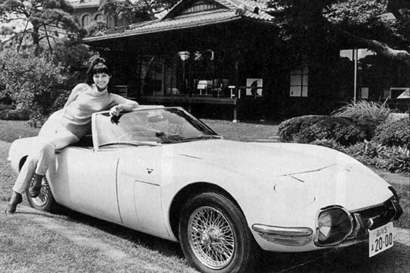 Illustration for article titled The Ten Greatest James Bond Movie Cars That Weren't Aston Martins